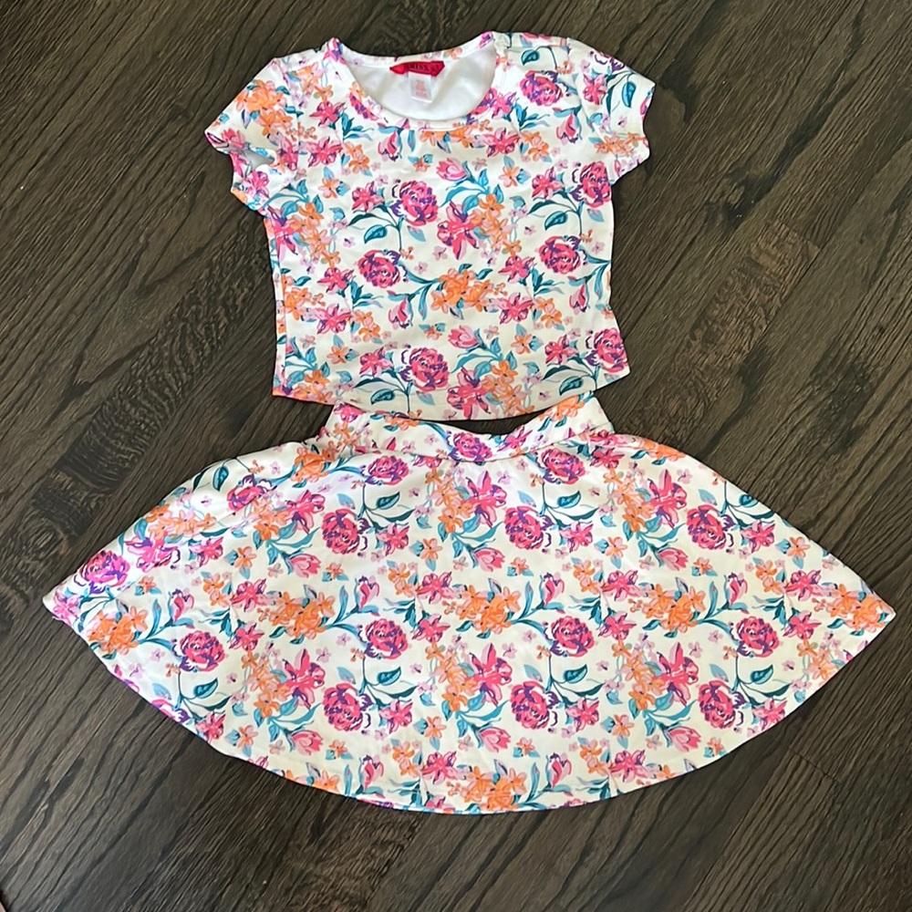 Two Piece Floral Skirt Set size 7/8